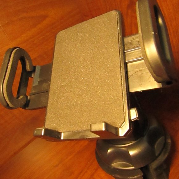 Adjustable Cell Phone Holder by Cup Call - Picture 6 of 6